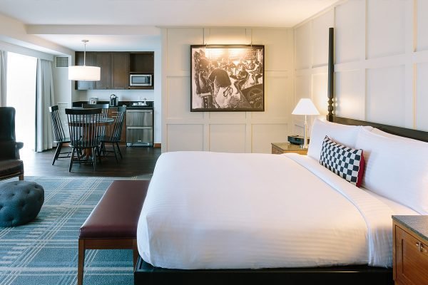 Hotle-Room